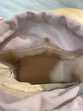 Cargar imagen en el visor de la galería, Bolso Lüa bombonera
