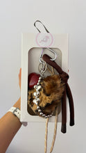 Cargar imagen en el visor de la galería, Llaveros  Charms bag para  bolso Omamori Joyas
