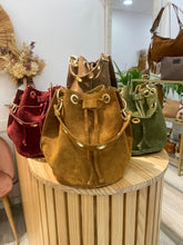 Cargar imagen en el visor de la galería, Bolso Laia  Bombonera Omamori Joyas
