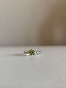 Anillo Peridoto Grapes