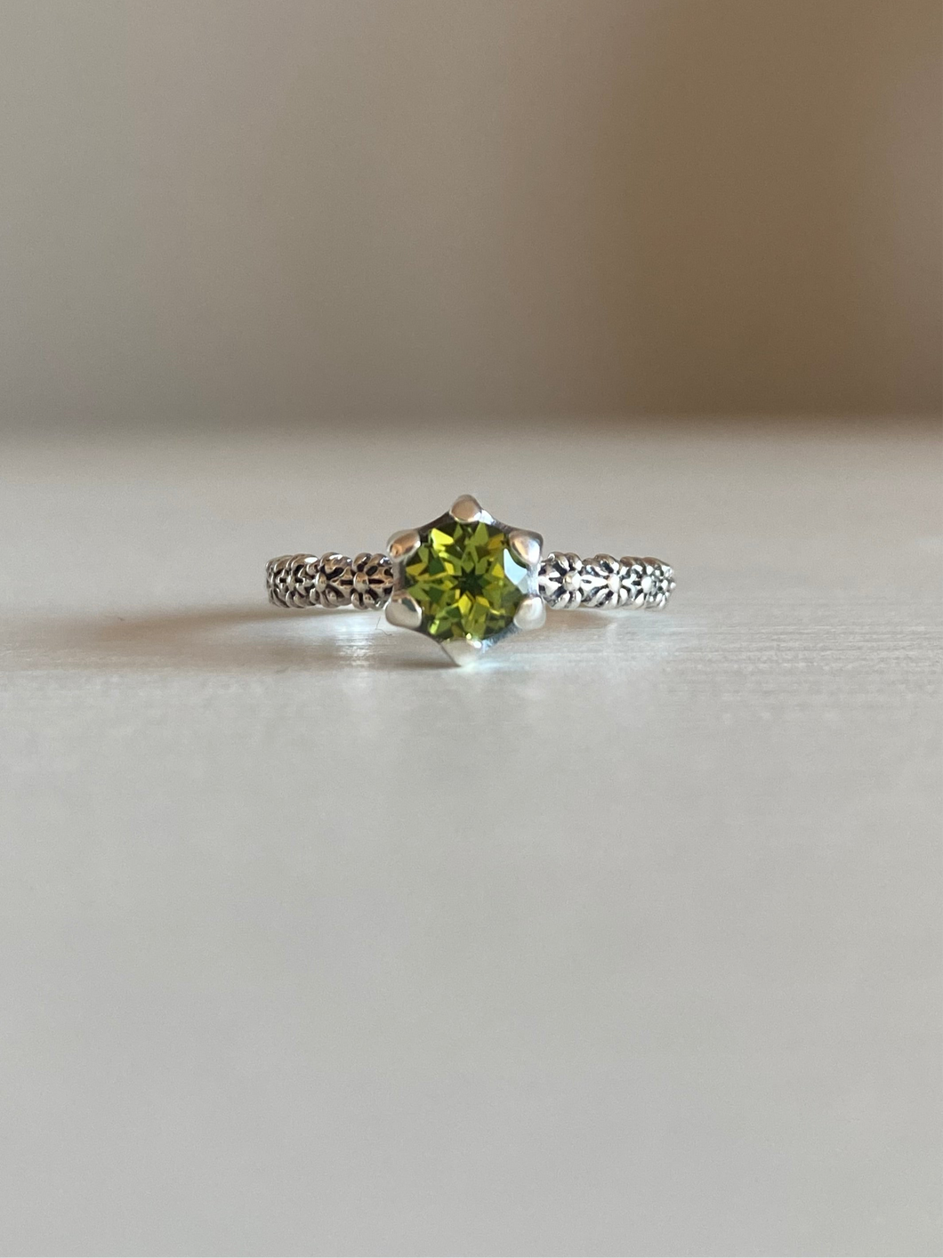 Anillo Peridoto Grapes