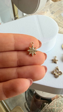 Cargar imagen en el visor de la galería, Charm Estrella Polar MOON Omamori Joyas
